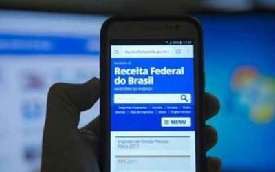 Receita Federal alerta para mensagens falsas em nome da instituição